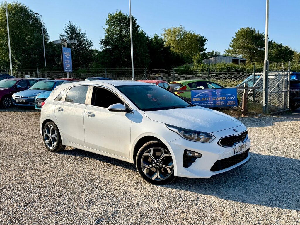 Kia Ceed 1.6 Crdi 3 Hatchback Dct Euro 6 Ss White #4