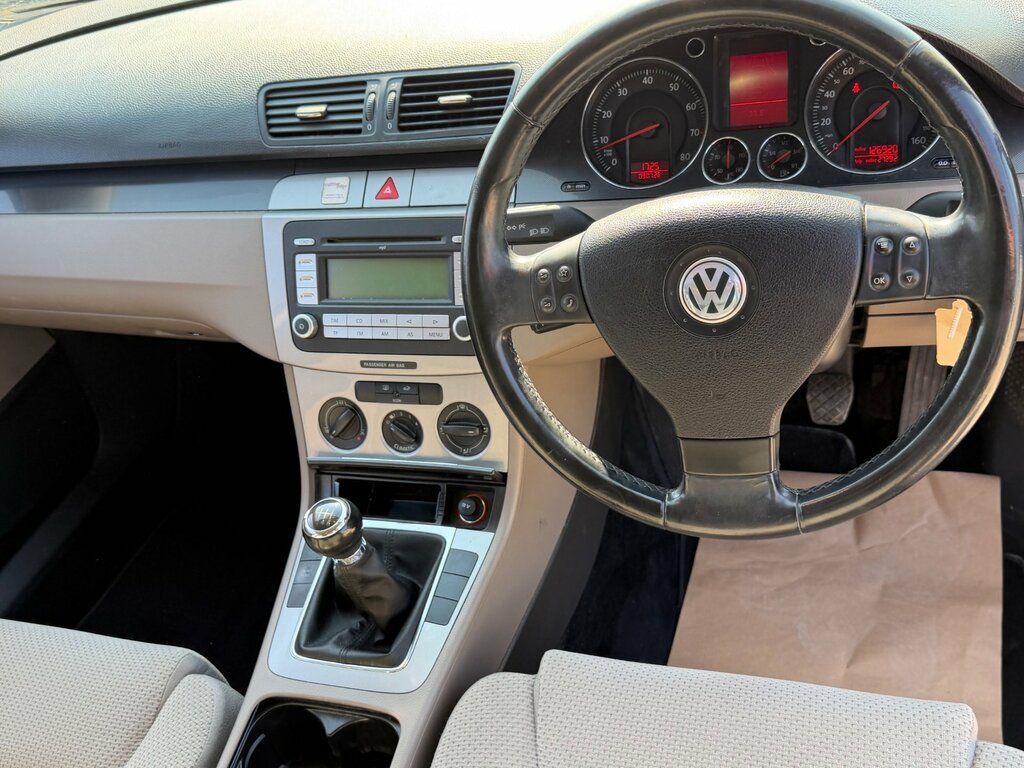 Volkswagen Passat  Blue #11