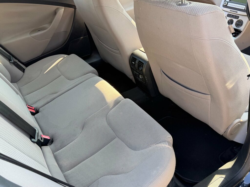 Volkswagen Passat  Blue #10