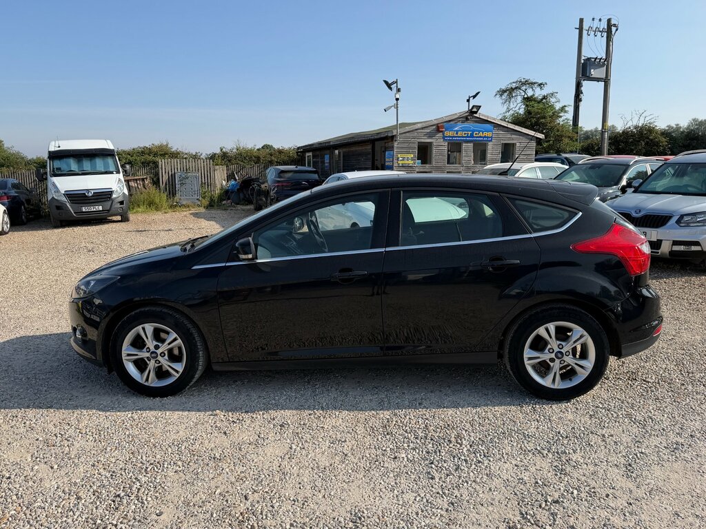 Ford Focus 1.6 Zetec Hatchback Euro 5 105 Black #6