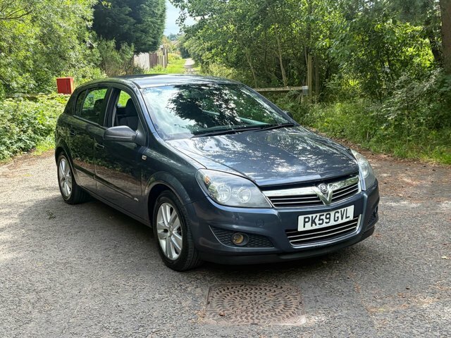 Vauxhall Astra 2009 1.6I 16V Sxi Hatchback 155 Blue #2