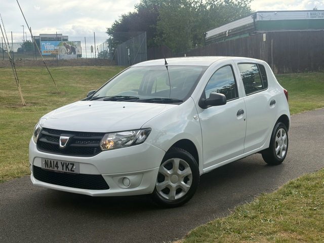 Dacia Sandero 2014 1.2 Ambiance Hatchback Euro White #4