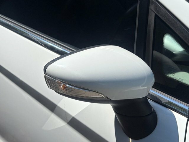 Ford Fiesta 2012 1.25 Zetec Hatchback 129 G White #6