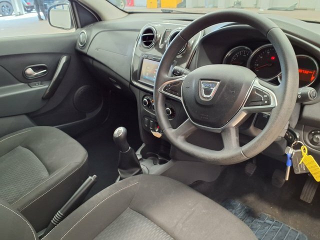 Dacia Sandero 2019 0.9 Tce Comfort Hatchback E White #5