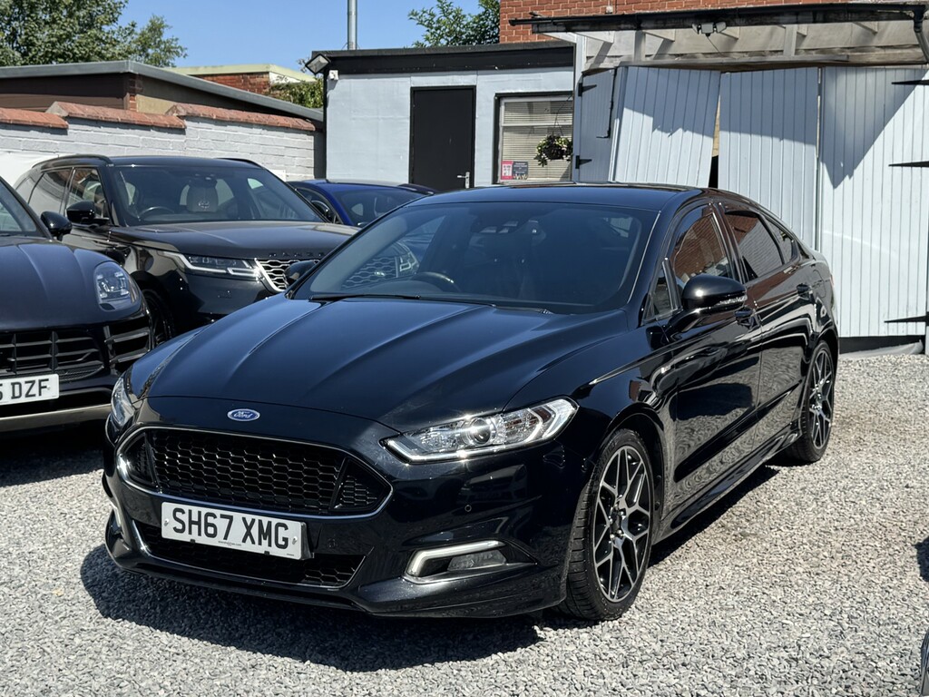Ford Mondeo Hatchback White #9