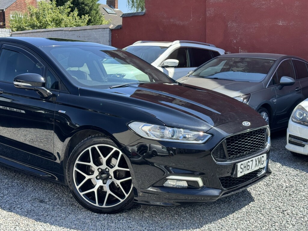 Ford Mondeo Hatchback White #7