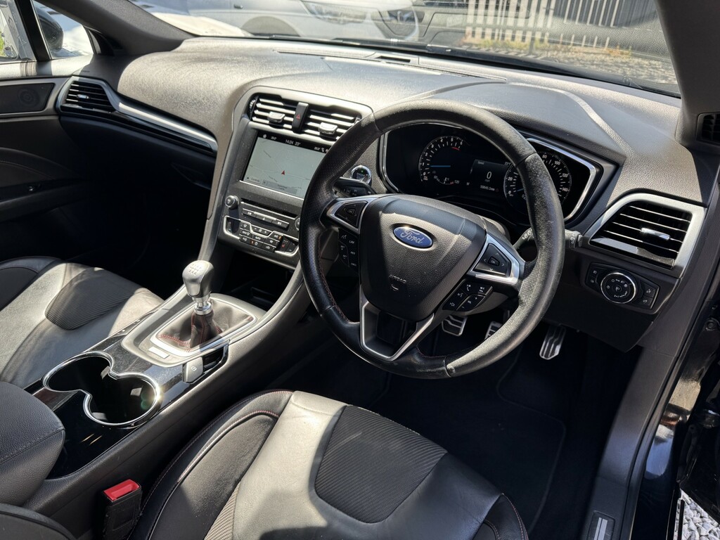 Ford Mondeo Hatchback White #17