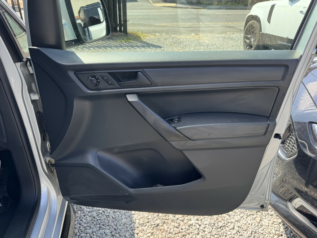 Volkswagen Caddy   #27