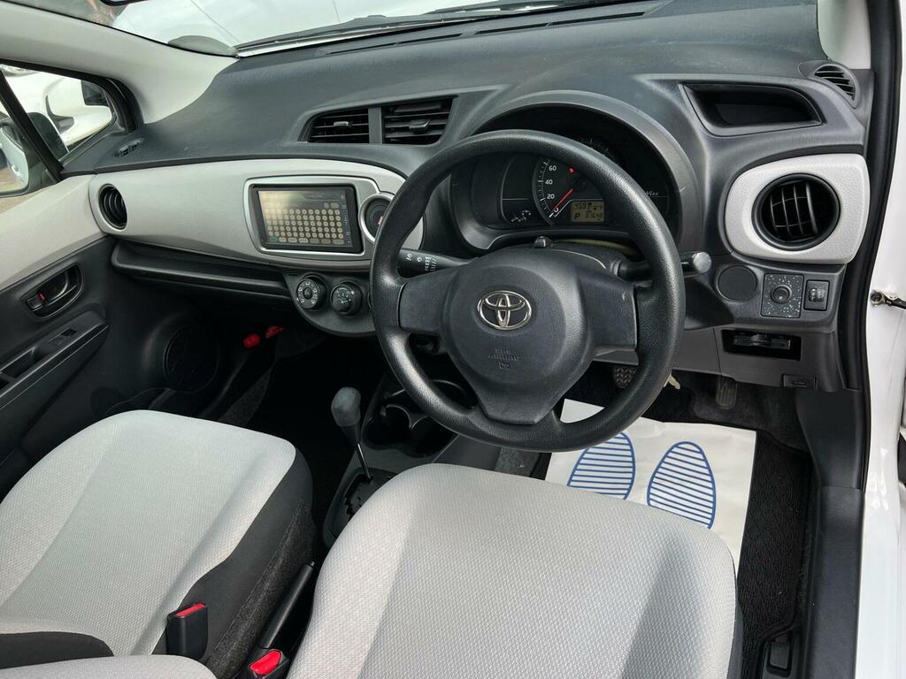 Toyota Yaris 1.5 Vvt-h Excel E-cvt Euro 6 Ss Grey #41
