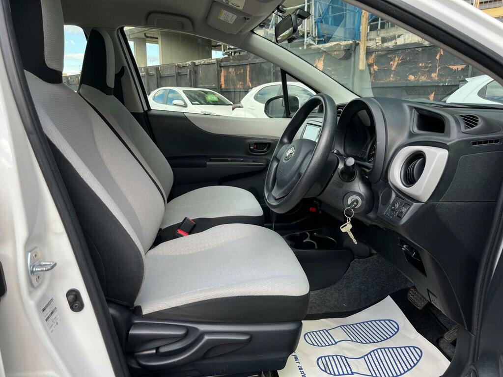 Toyota Yaris 1.5 Vvt-h Excel E-cvt Euro 6 Ss Grey #19