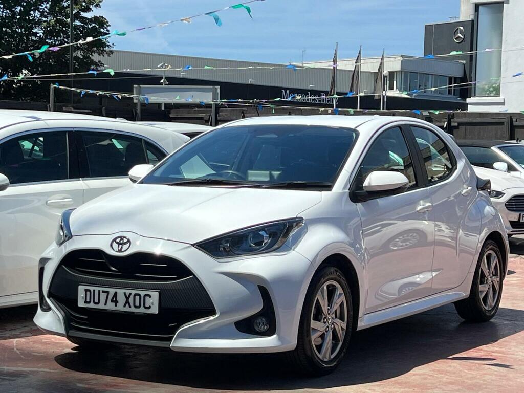 Toyota Yaris 1.5 Vvt-h Icon E-cvt Euro 6 Ss White #3