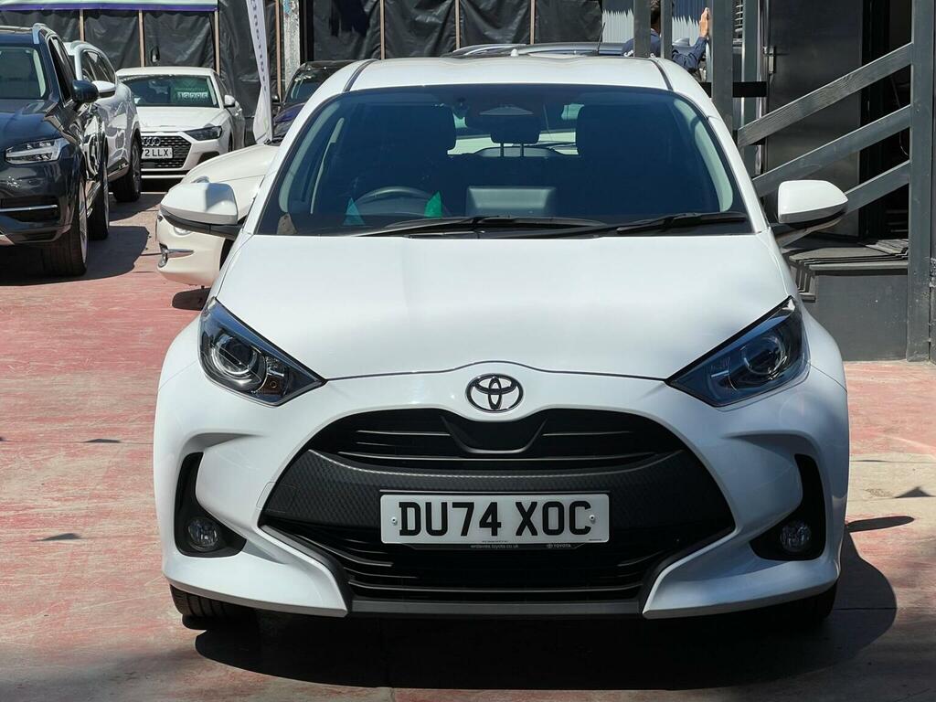 Toyota Yaris 1.5 Vvt-h Icon E-cvt Euro 6 Ss White #2