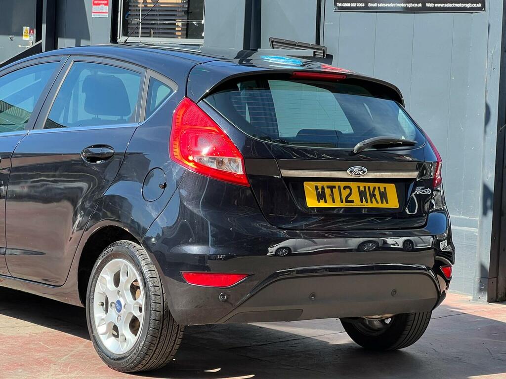 Ford Fiesta 1.25 Zetec Hatchback 129 Gkm, Red #7