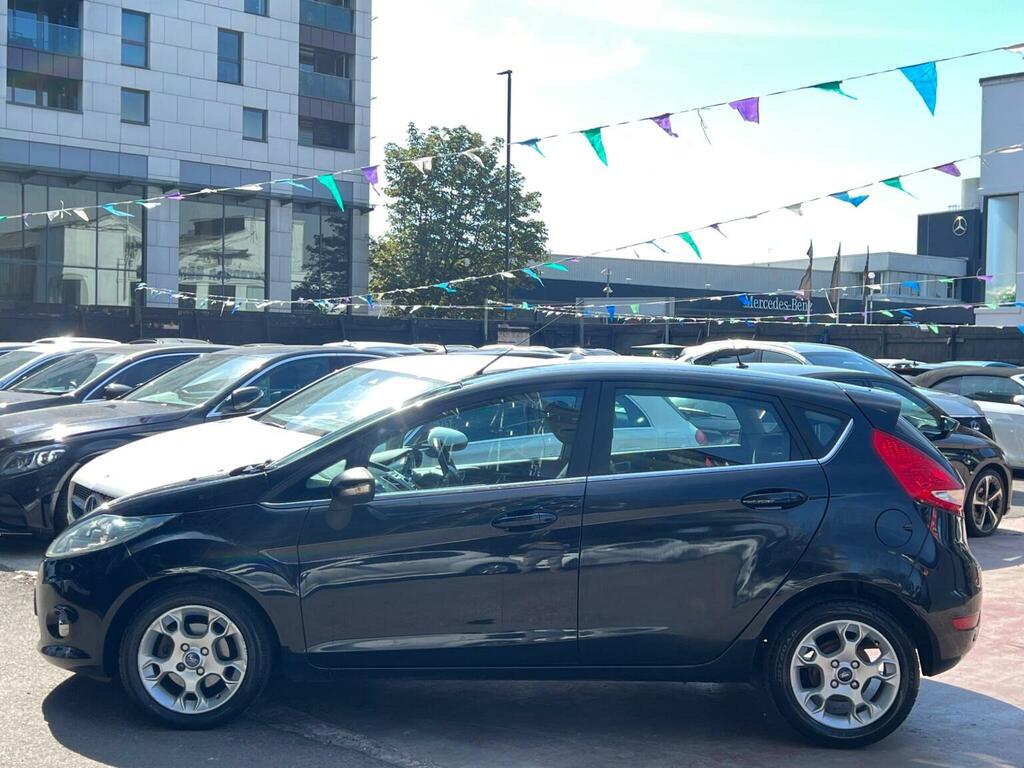 Ford Fiesta 1.25 Zetec Hatchback 129 Gkm, Red #8