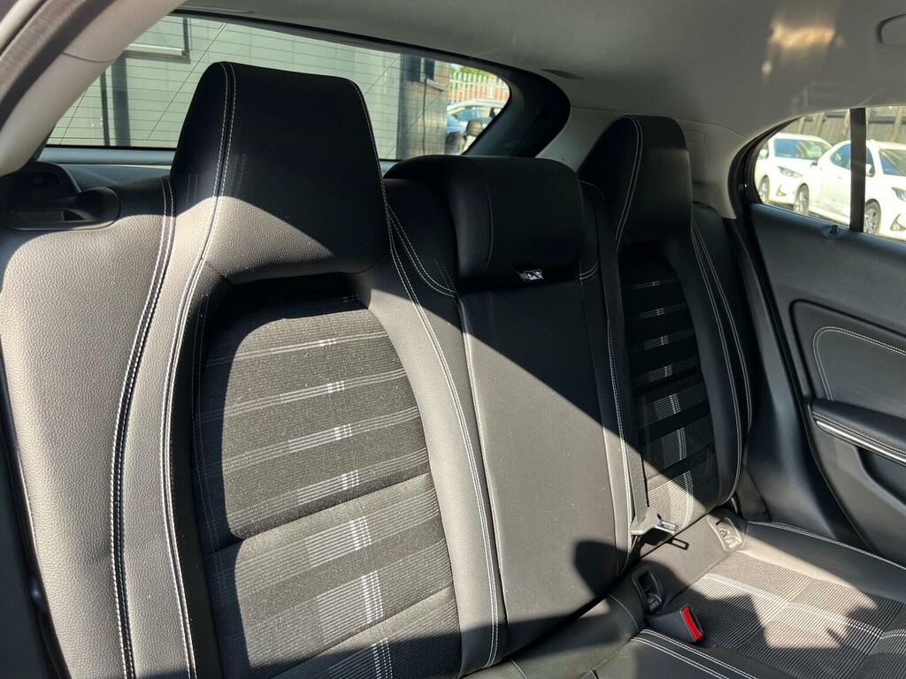 Mercedes-Benz GLA Class 180 Amg Line Edition Suv 7G-dct Euro 6 Grey #31
