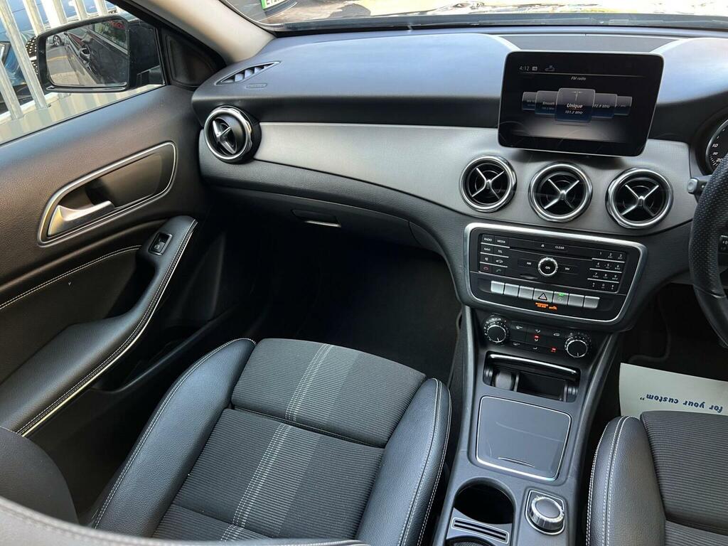 Mercedes-Benz GLA Class 180 Amg Line Edition Suv 7G-dct Euro 6 Grey #23