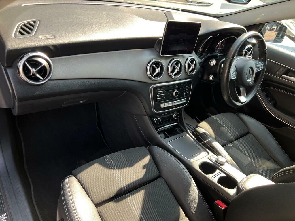 Mercedes-Benz GLA Class 180 Amg Line Edition Suv 7G-dct Euro 6 Grey #20