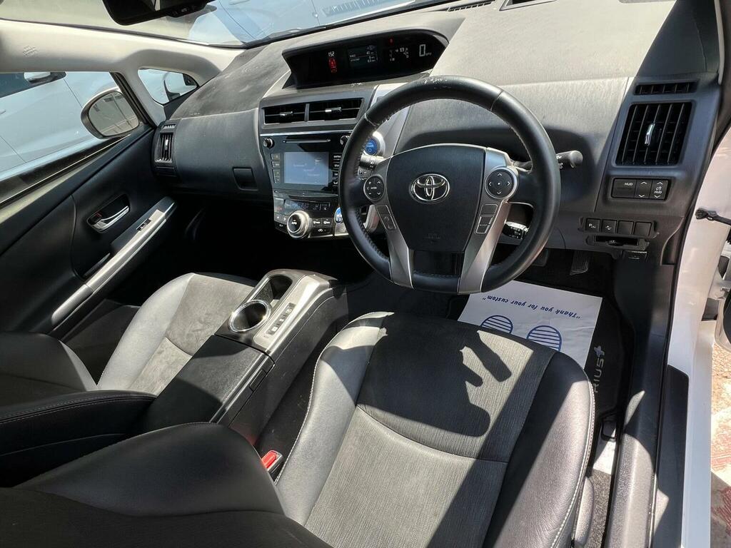 Toyota Prius+ Hatchback White #23