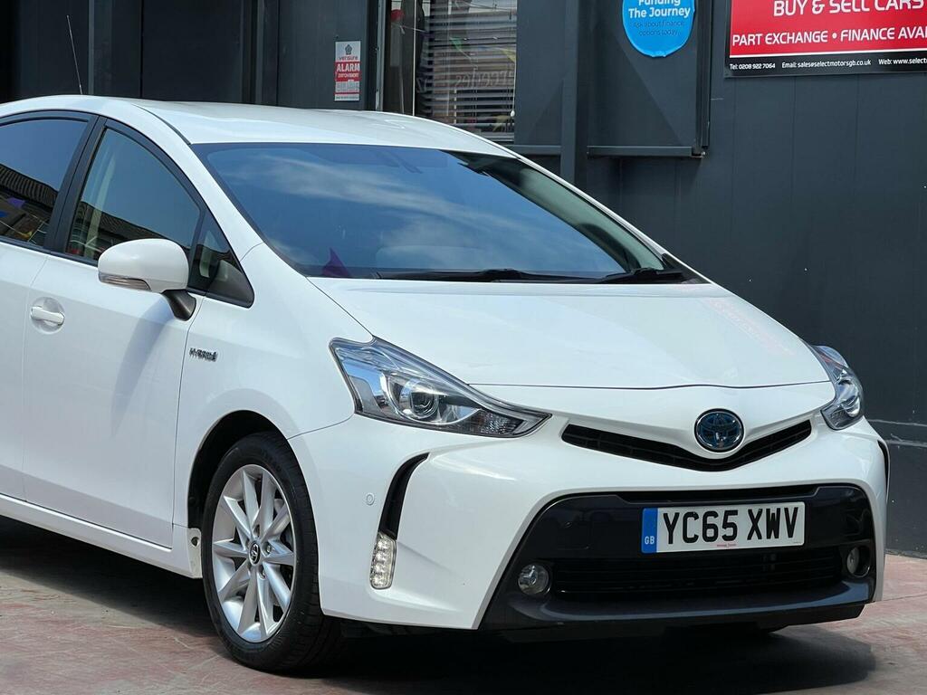 Toyota Prius+ Hatchback White #12