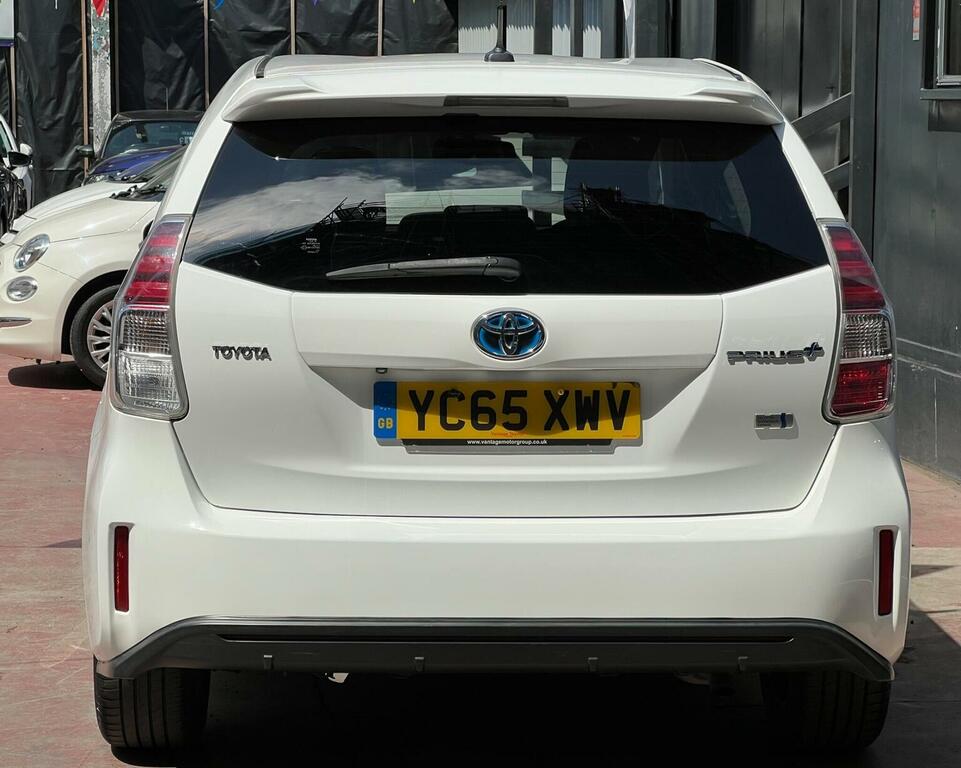 Toyota Prius+ Hatchback White #10