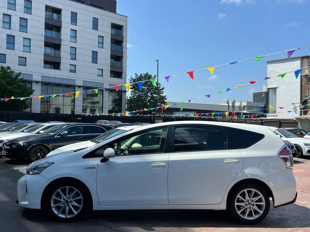 Toyota Prius+ Hatchback White #14