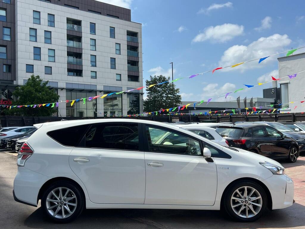 Toyota Prius+ Hatchback White #17