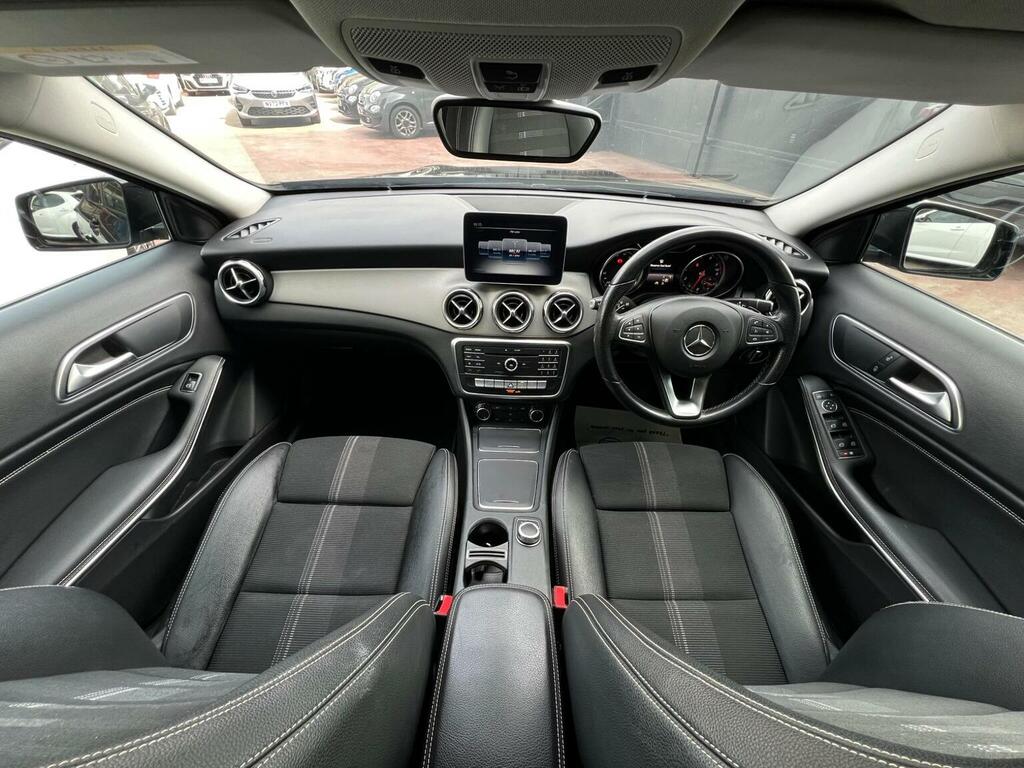 Mercedes-Benz GLA Class 1.6 Gla180 Urban Edition 7G-dct Euro 6 Ss Black #4