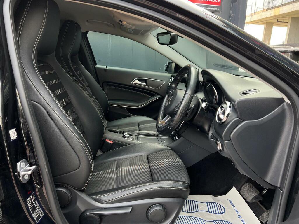 Mercedes-Benz GLA Class Gla 200 Amg Line Executive Black #20