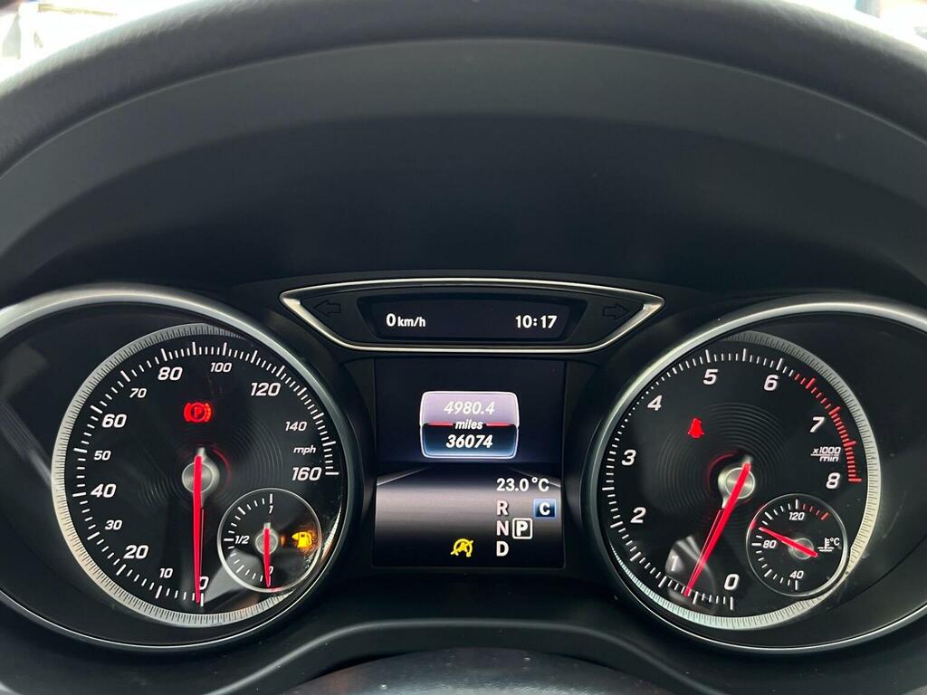 Mercedes-Benz GLA Class Gla 200 Amg Line Executive Black #56