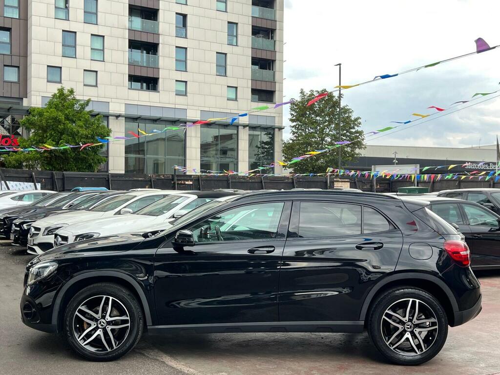 Mercedes-Benz GLA Class Gla 200 Amg Line Executive Black #11