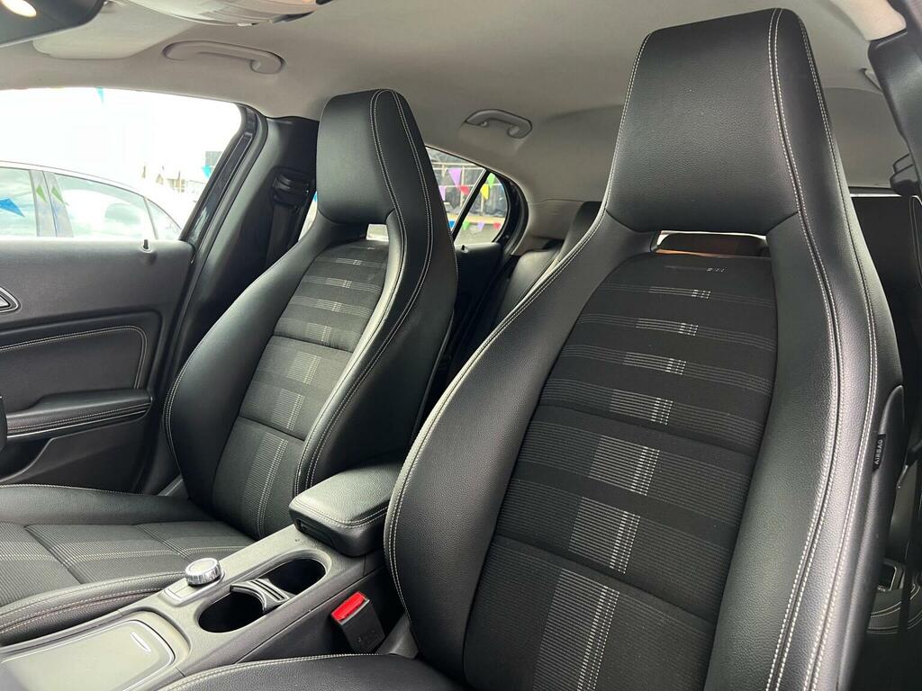 Mercedes-Benz GLA Class Gla 200 Amg Line Executive Black #61