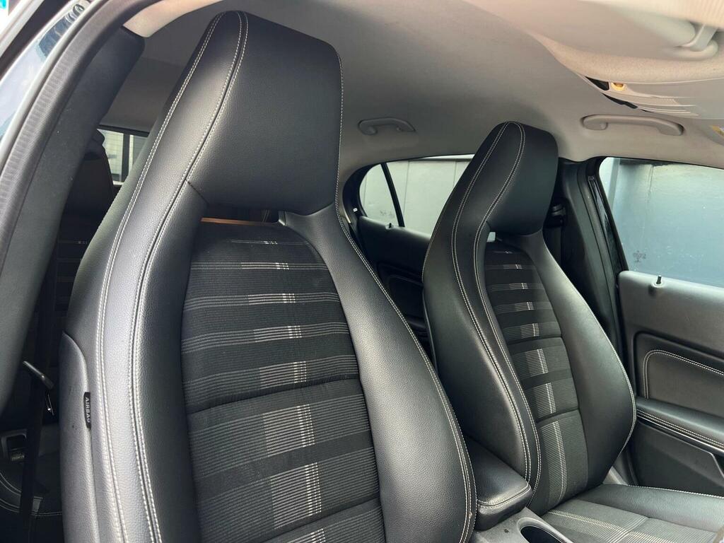 Mercedes-Benz GLA Class Gla 200 Amg Line Executive Black #21