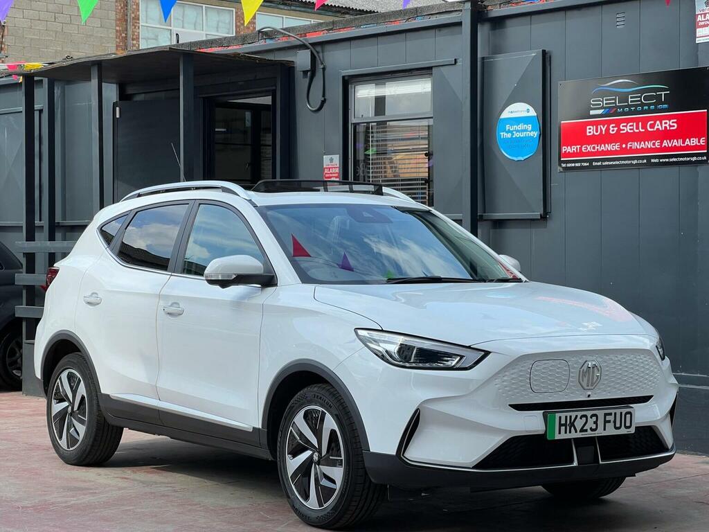 MG ZS Suv White