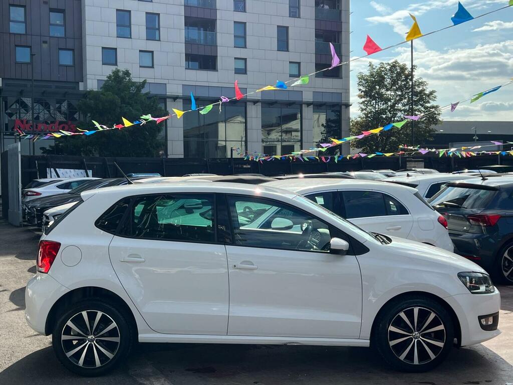 Volkswagen Polo Match White #8