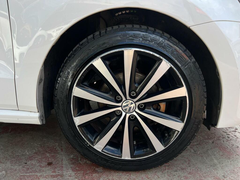 Volkswagen Polo Match White #13