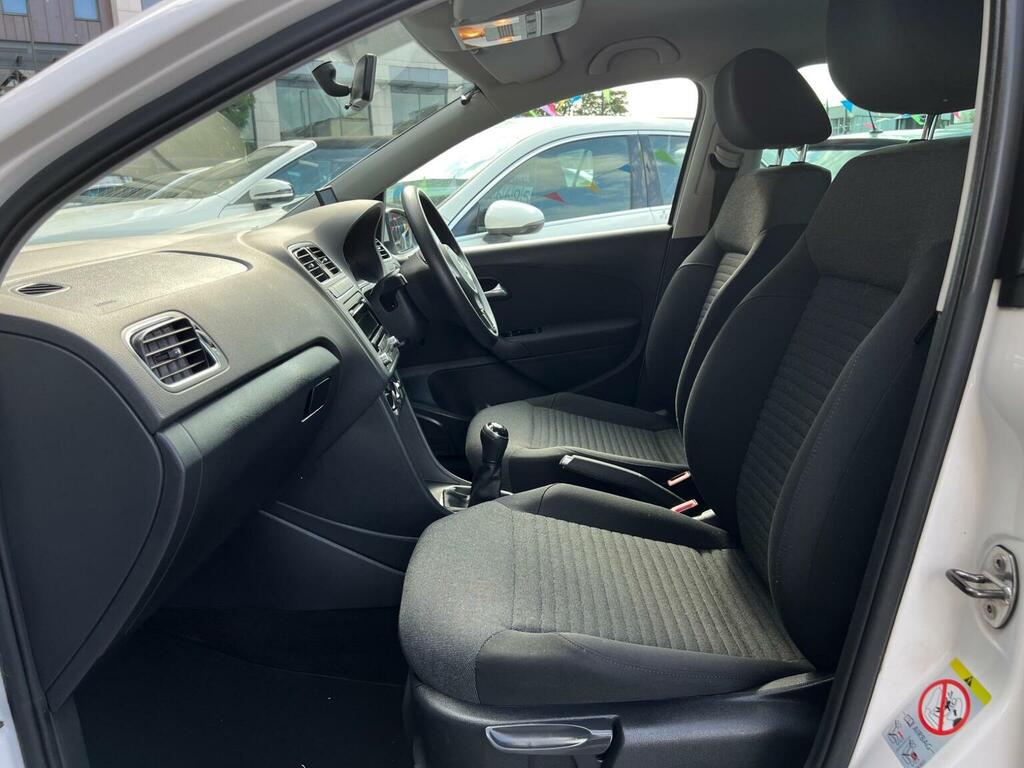 Volkswagen Polo Match White #43