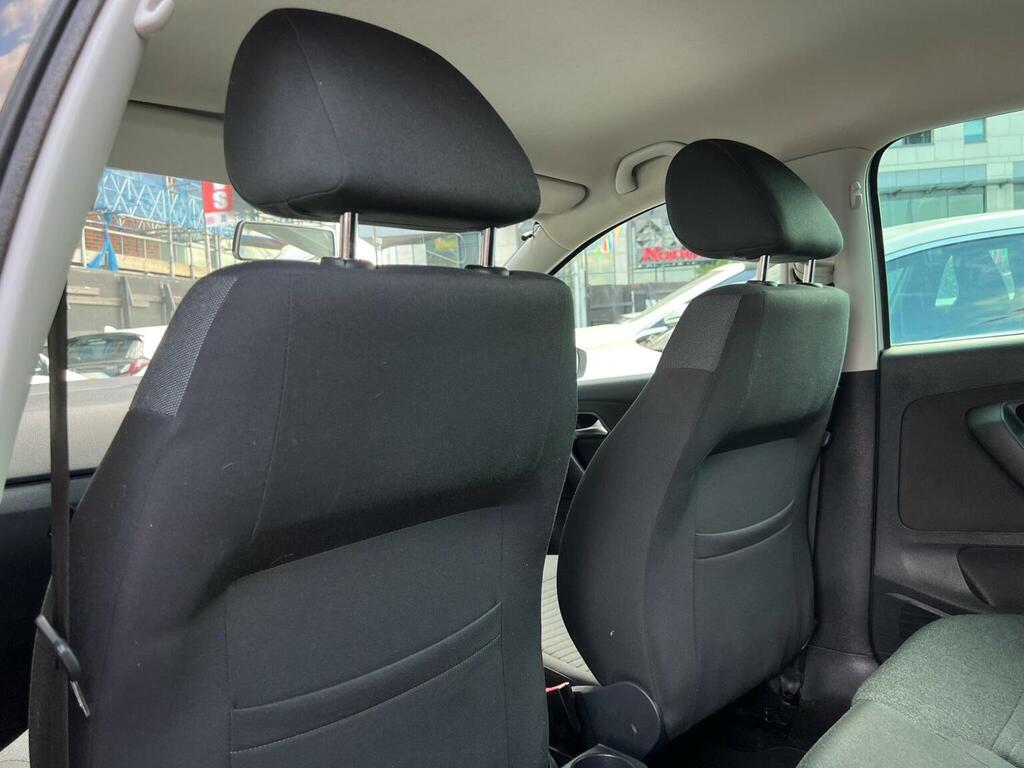 Volkswagen Polo Match White #24