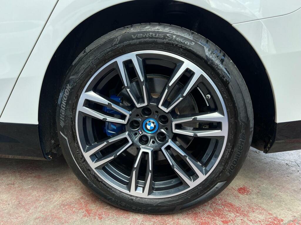 BMW i5 G60 Edrive40 M Sport Saloon Black #39