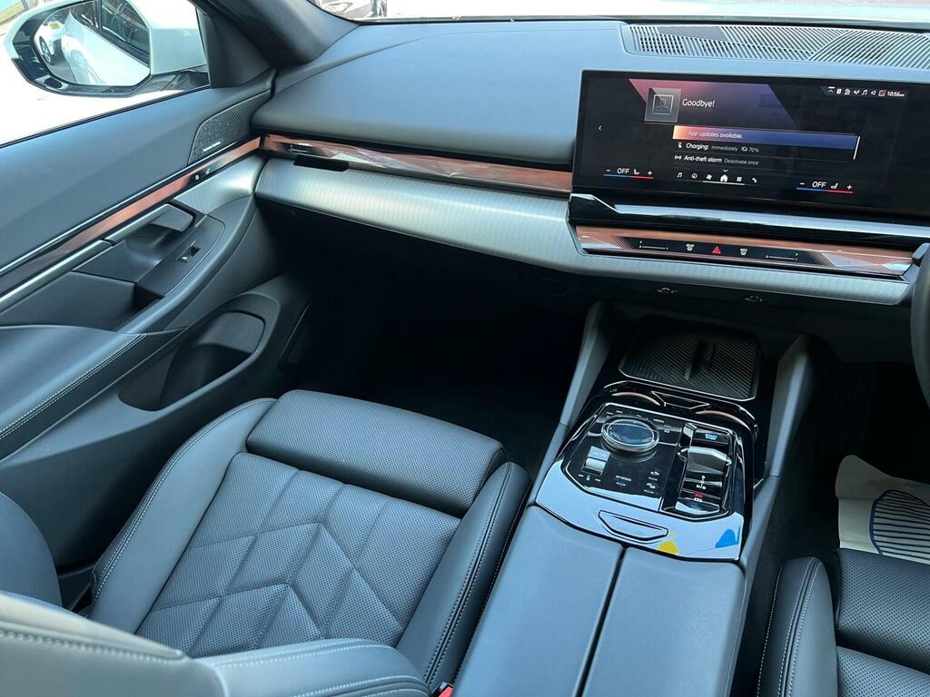 BMW i5 G60 Edrive40 M Sport Saloon Black #76