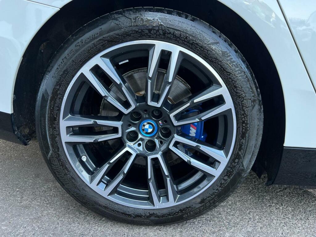 BMW i5 G60 Edrive40 M Sport Saloon Black #41