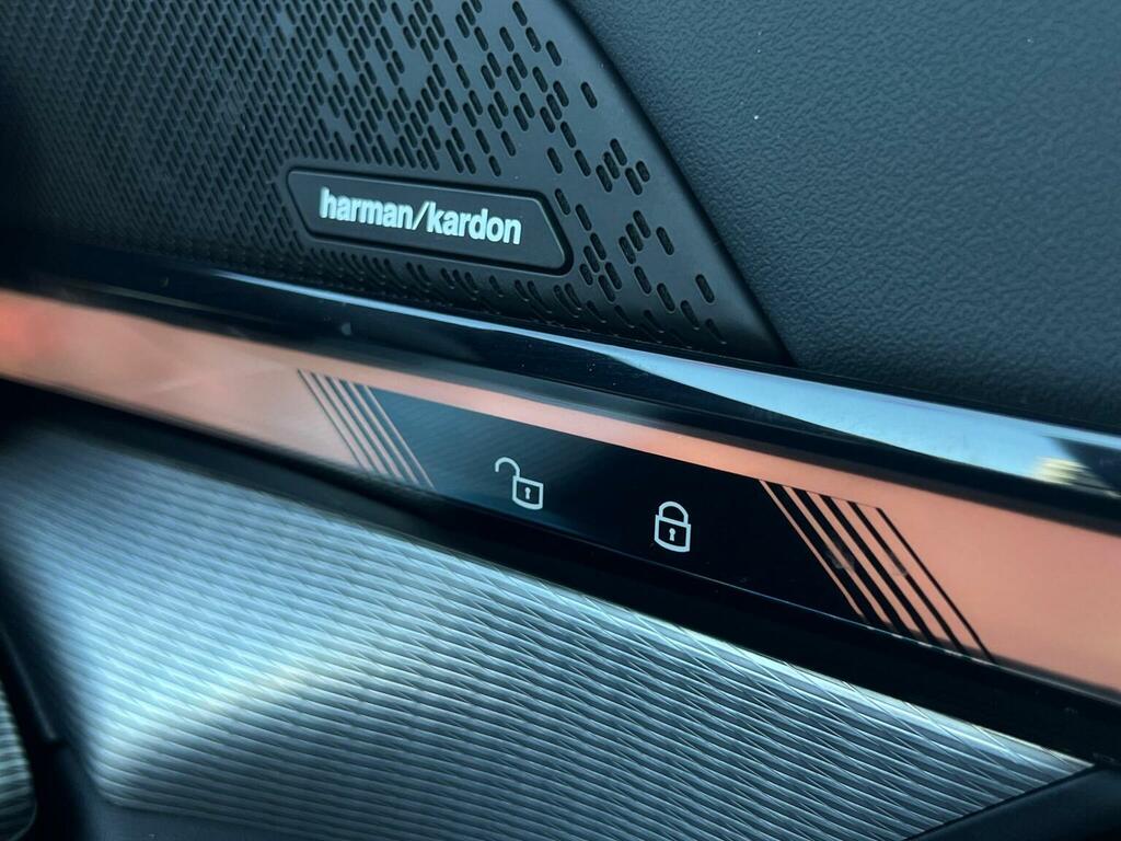 BMW i5 G60 Edrive40 M Sport Saloon Black #30