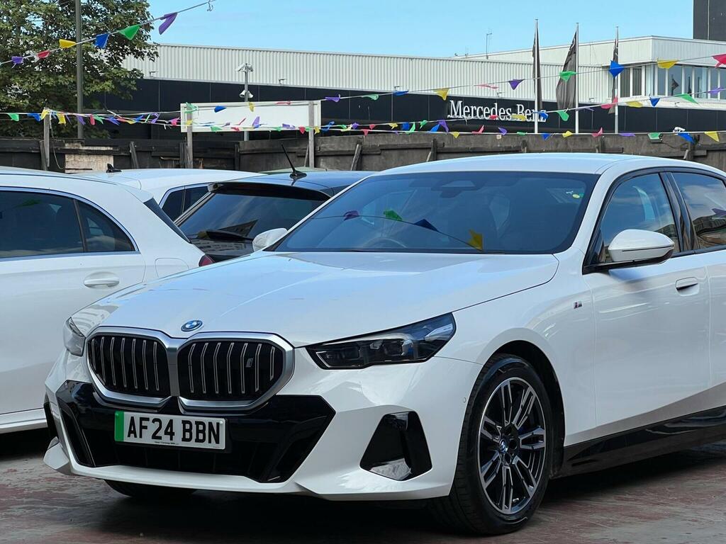 BMW i5 G60 Edrive40 M Sport Saloon Black #8