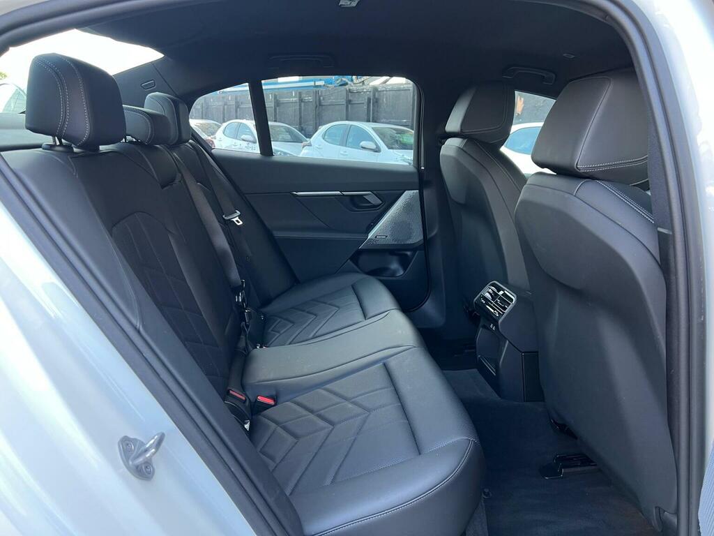 BMW i5 G60 Edrive40 M Sport Saloon Black #26