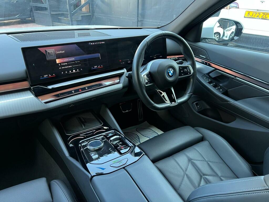 BMW i5 G60 Edrive40 M Sport Saloon Black #18