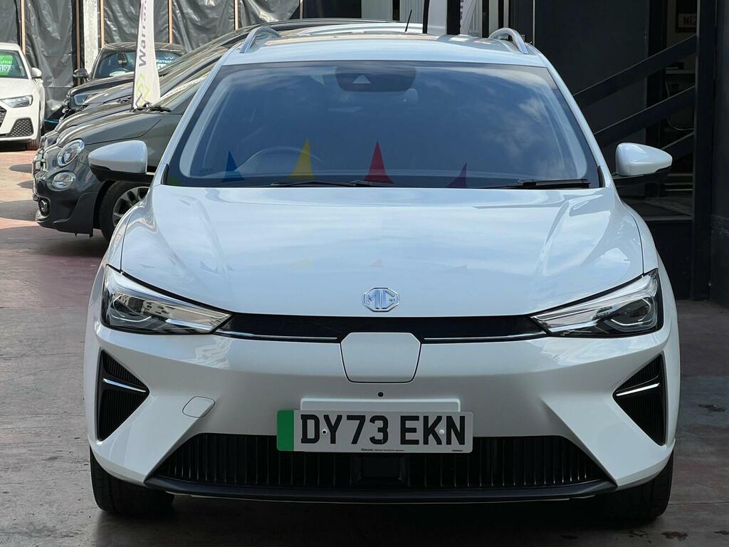 MG MG5 Estate White #2
