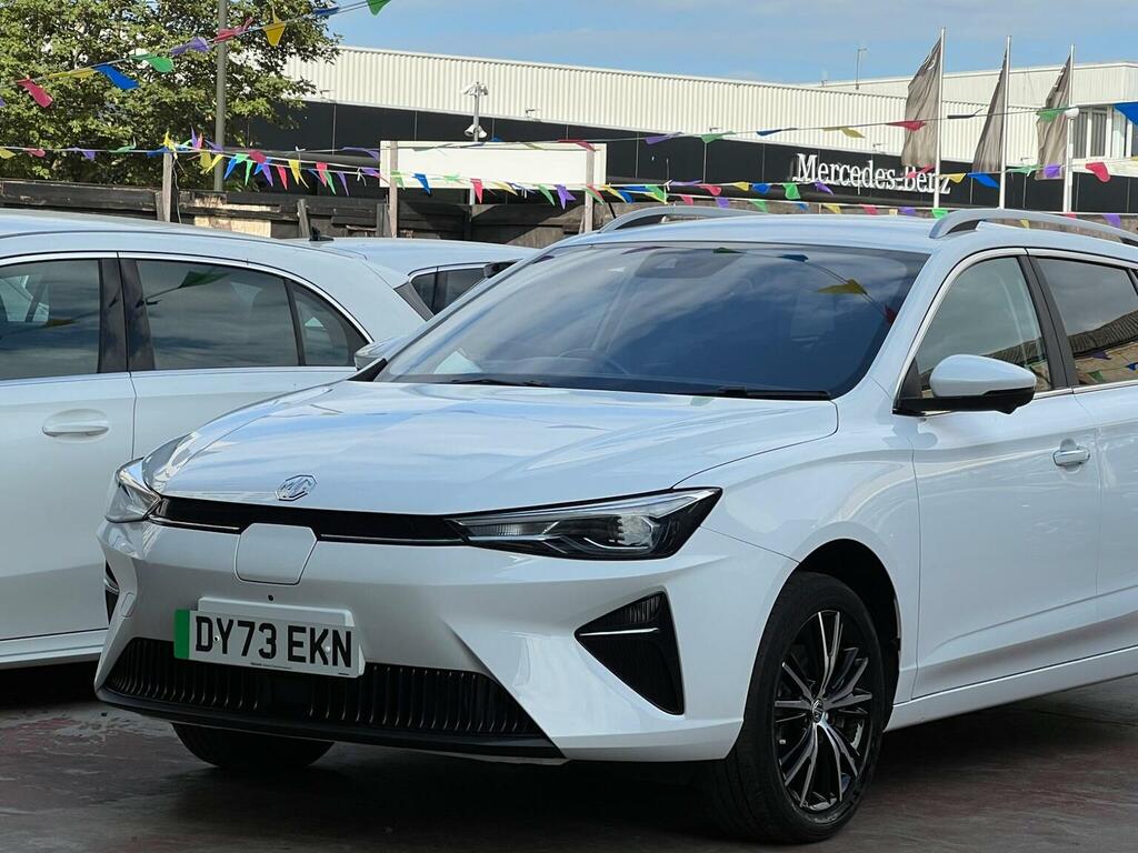 MG MG5 Estate White #6
