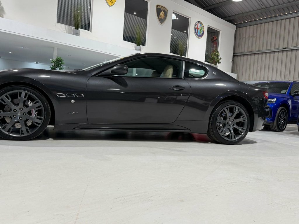 Maserati GranTurismo Sport Auto #32