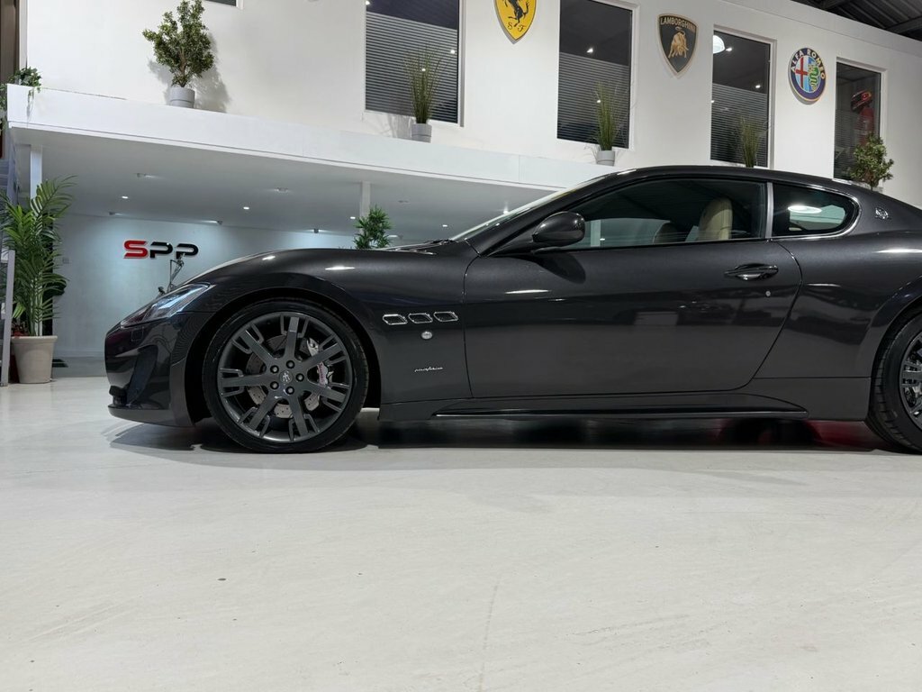 Maserati GranTurismo Sport Auto #28