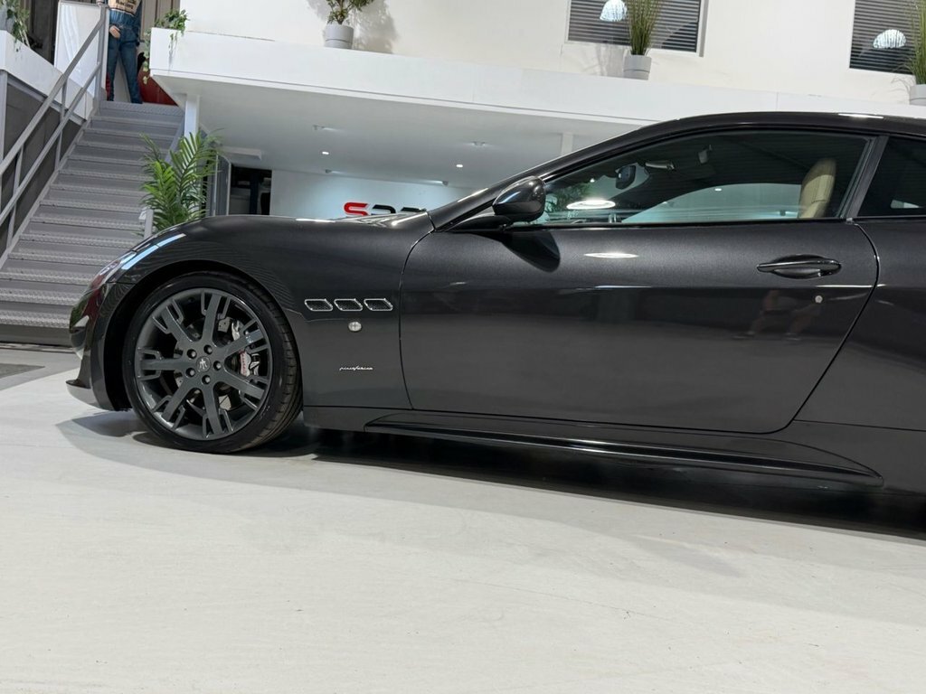 Maserati GranTurismo Sport Auto #8