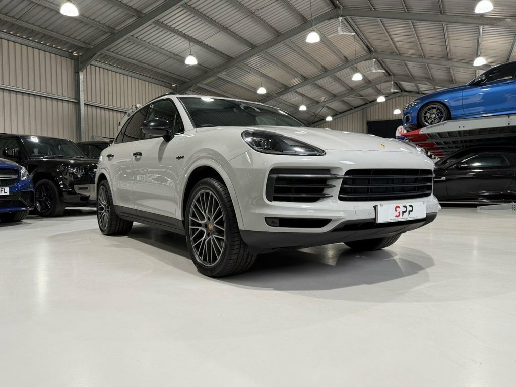Porsche Cayenne 3.0 V6 E-hybrid 14.1Kwh Suv Plug-in Hyb Grey